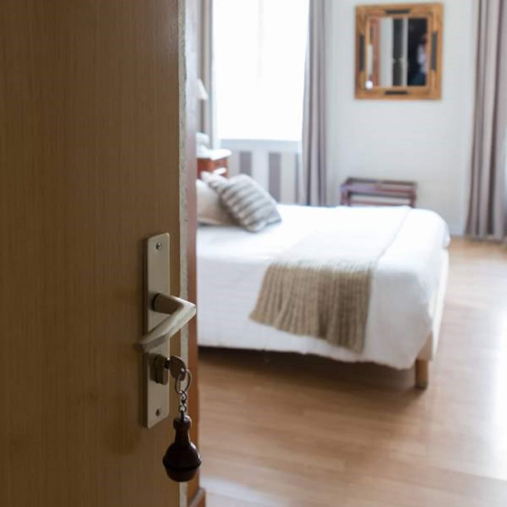The Originals Boutique, Hotel De La Balance, Montbéliard Eksteriør bilde