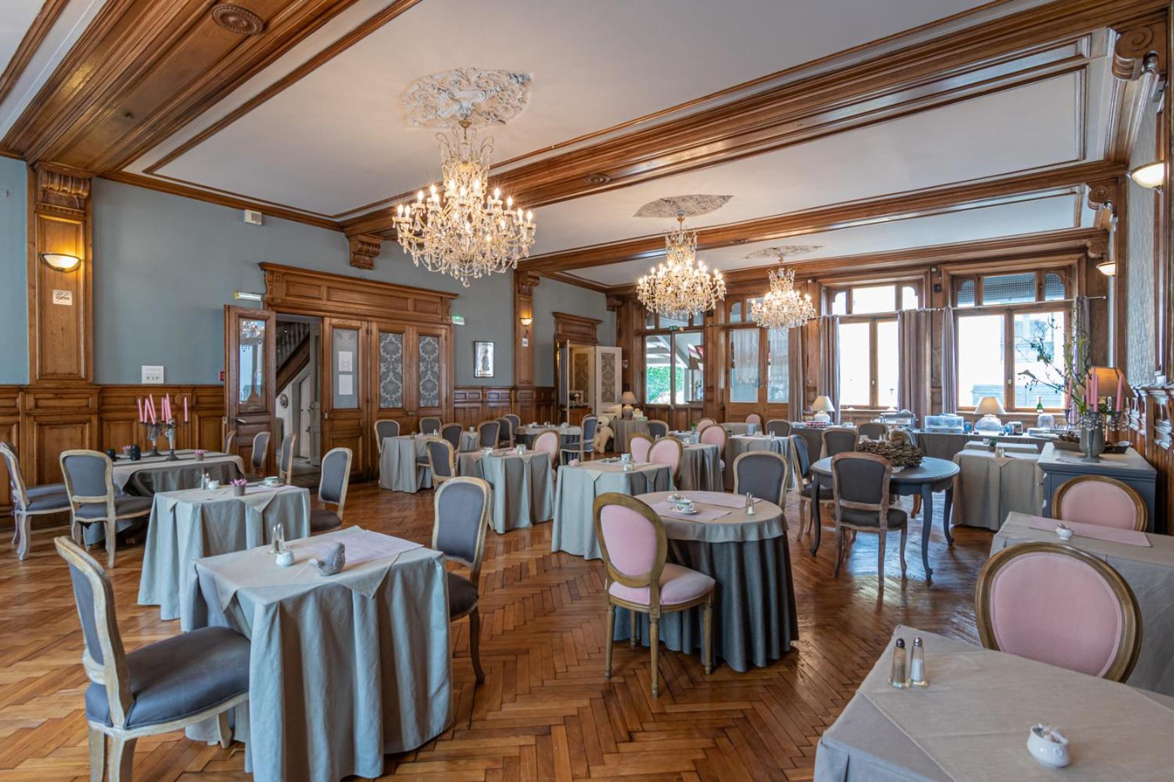 The Originals Boutique, Hotel De La Balance, Montbéliard Eksteriør bilde