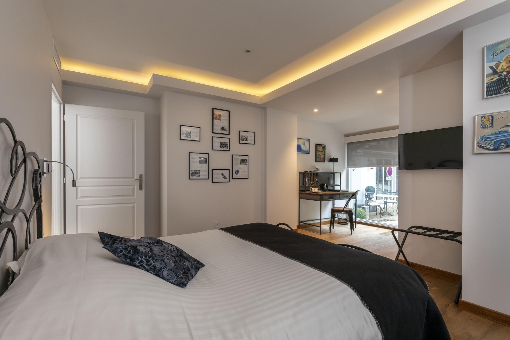 The Originals Boutique, Hotel De La Balance, Montbéliard Eksteriør bilde