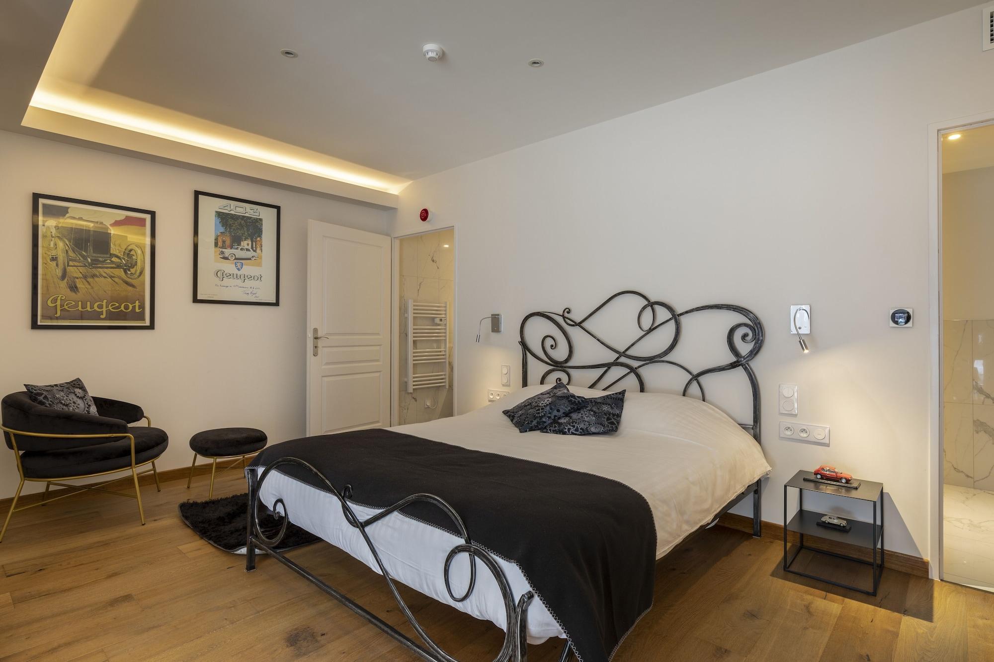 The Originals Boutique, Hotel De La Balance, Montbéliard Eksteriør bilde
