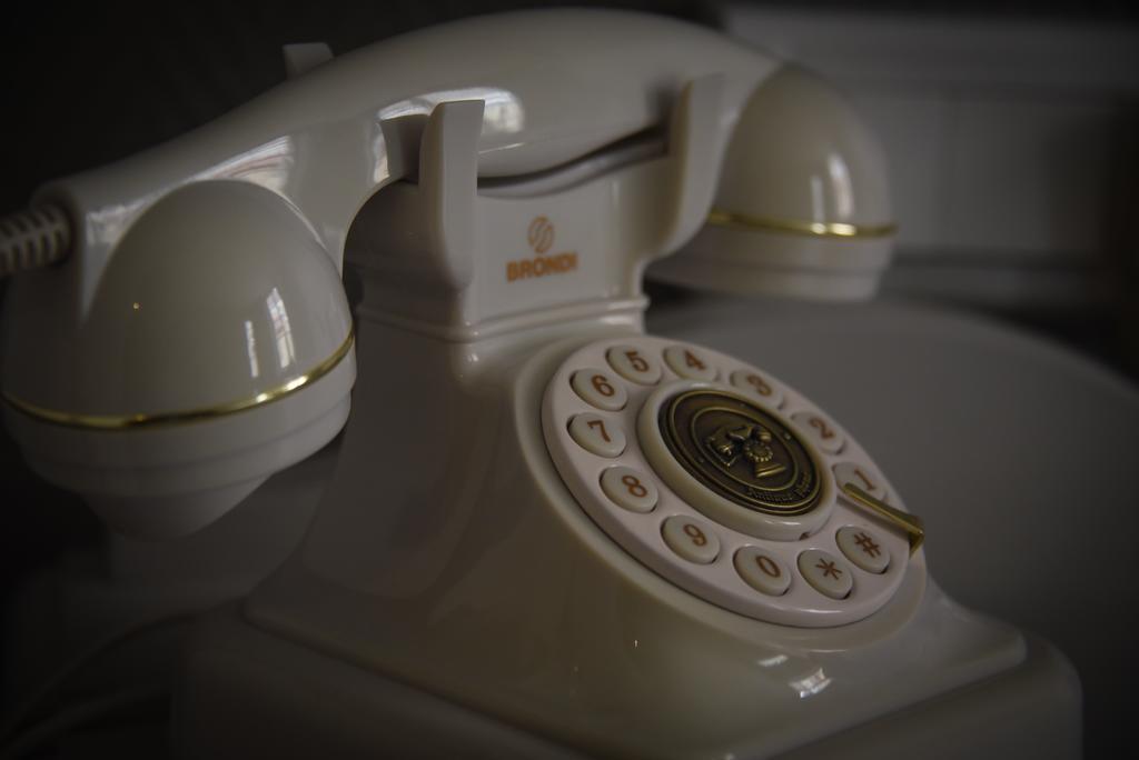 The Originals Boutique, Hotel De La Balance, Montbéliard Eksteriør bilde
